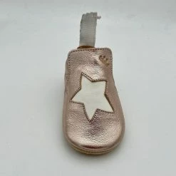 Easy Peasy BLUBLU ETOILE CHAUSSON CUIR Pantoufles / Chaussons Couleur Rose -Pas Cher Easy Peasy Magasin 20061311 500 C